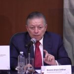 Vendedor rebaja cerveza con agua en juego de Tigres